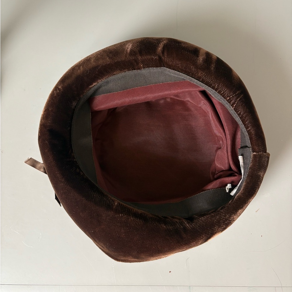 Vintage Union Made Brown Velvet Pillbox Hat Bow Detail 1950s 1960s ADW USA - Picture 5 of 7